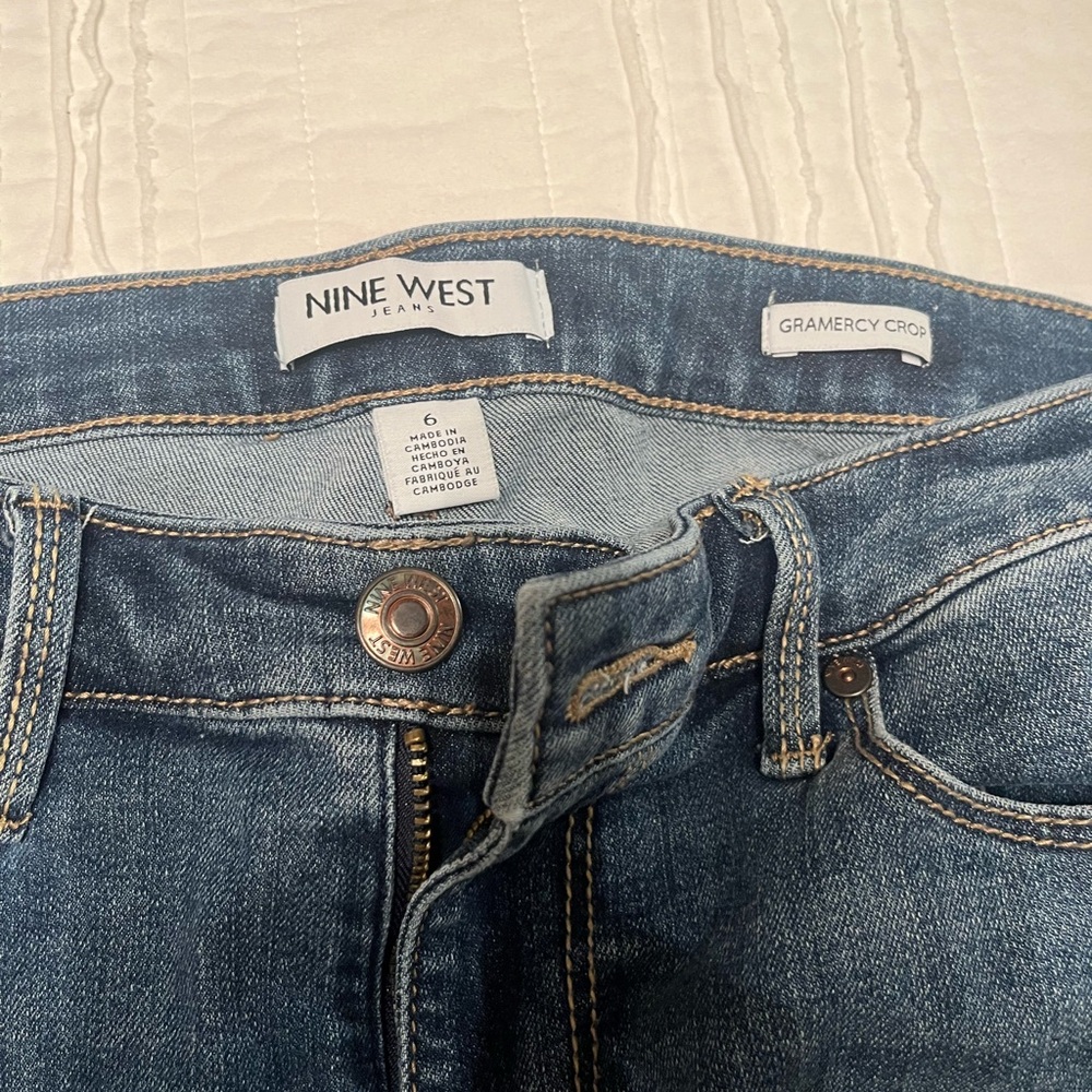 Nine West gramercy crop jeans. Size 6